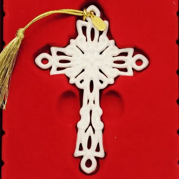 Lenox 2016 Snow Fantasies Cross Christmas Ornament w Box 859554 Excellent Cond - Picture 1 of 8